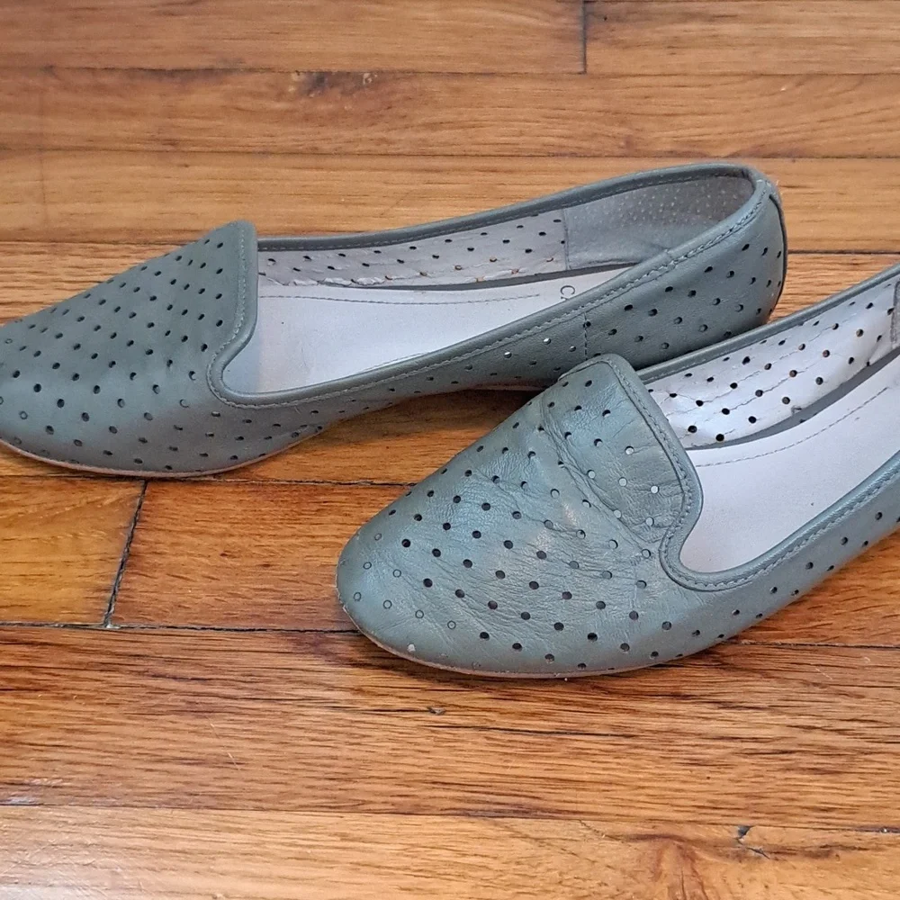 Leather Flats 8/10